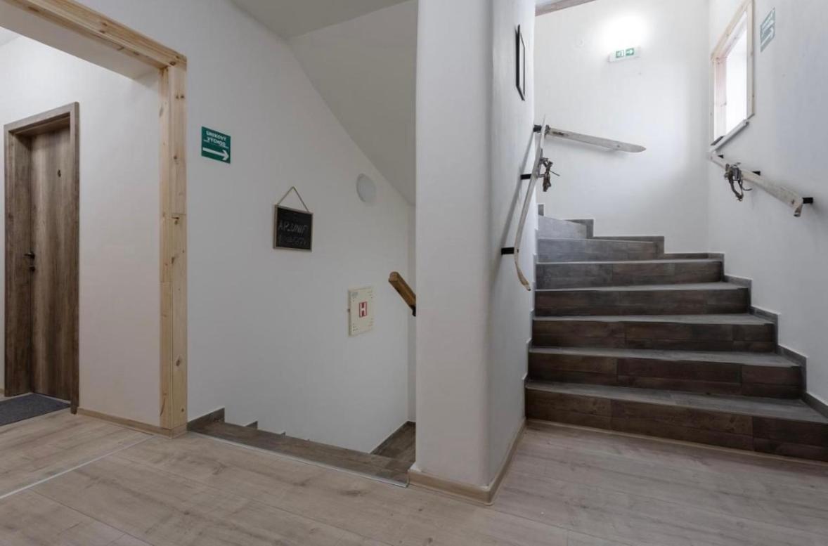 Number 5 Vlevo Dole Apartment Rokytnice nad Jizerou Exterior photo